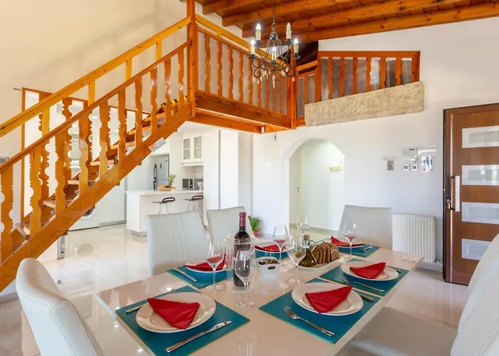 Stone House Vila Neo Chorio